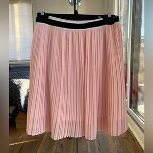 Pleated mini skirt